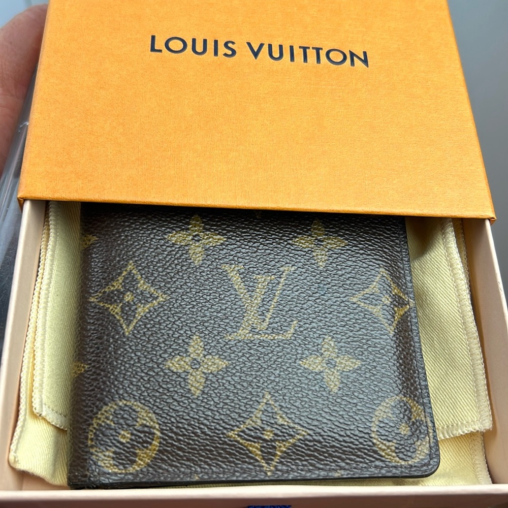 Louis Vuitton LOUIS VUITTON Monogram - Picture 2 of 16